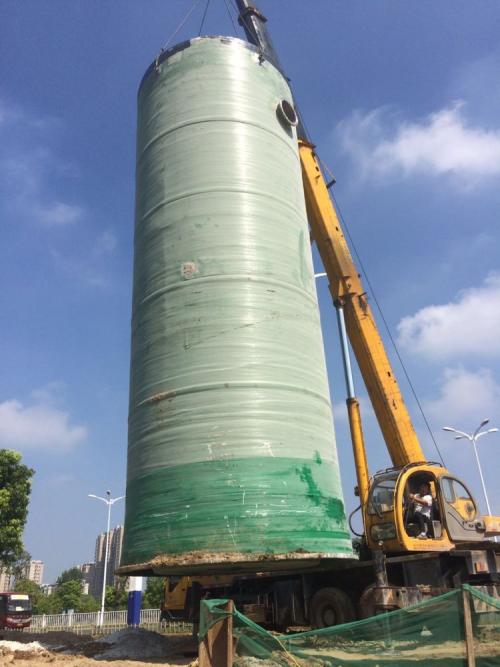 一體化預制泵站安裝現(xiàn)場